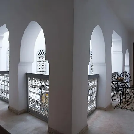 Earth Hostel-2